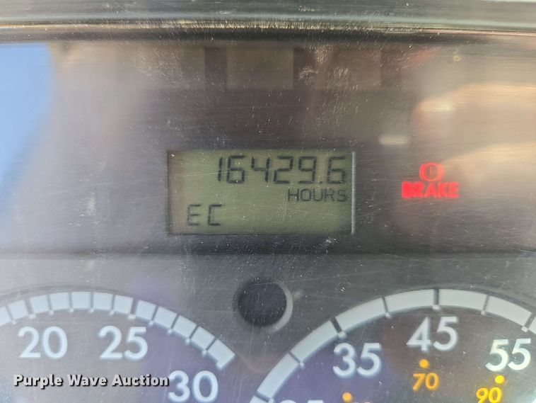 image for item EC4224 2002 Freightliner FL60 flatbed truck