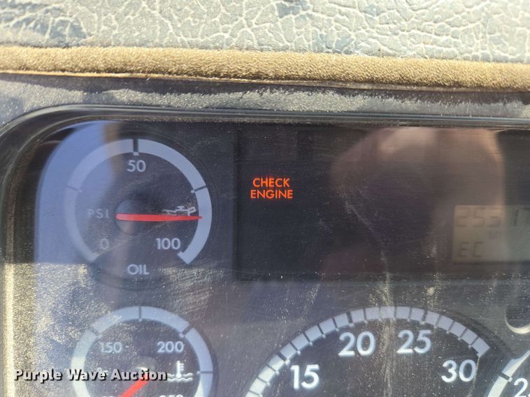 image for item EC4224 2002 Freightliner FL60 flatbed truck