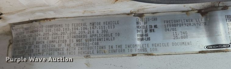 image for item EC4224 2002 Freightliner FL60 flatbed truck