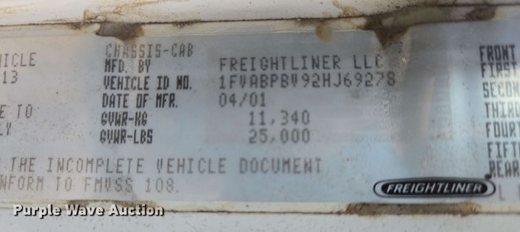 image for item EC4224 2002 Freightliner FL60 flatbed truck