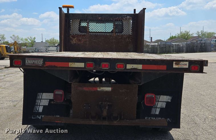 image for item EC4229 2006 International 4300 flatbed truck