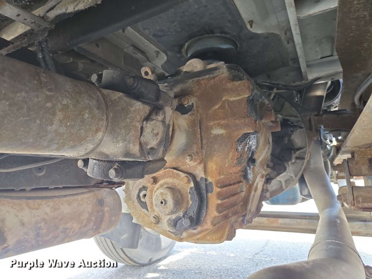 image for item EC4229 2006 International 4300 flatbed truck