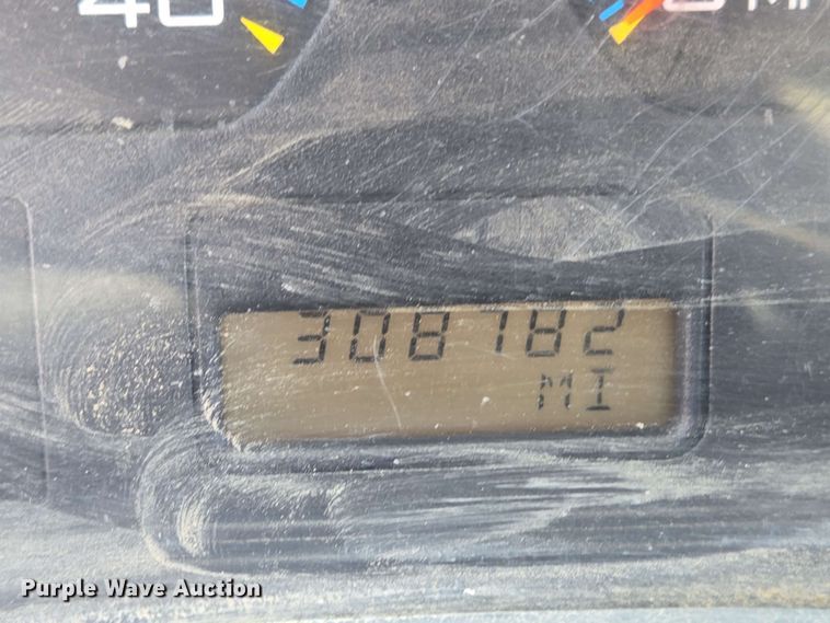 image for item EC4229 2006 International 4300 flatbed truck