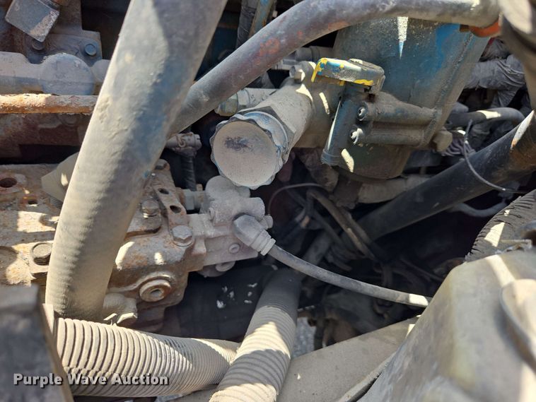 image for item EC4229 2006 International 4300 flatbed truck