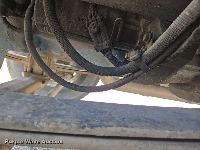 image for item EC4229 2006 International 4300 flatbed truck