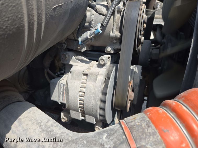 image for item EC4229 2006 International 4300 flatbed truck