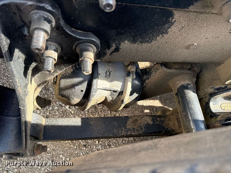 image for item EG5810 2003 International 9400i semi truck