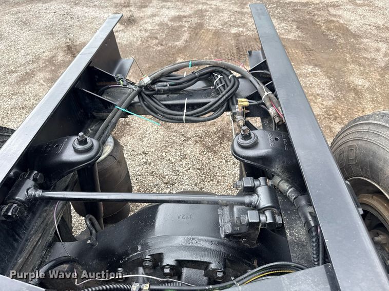 image for item EG5832 2010 Kenworth T370 truck cab and chassis