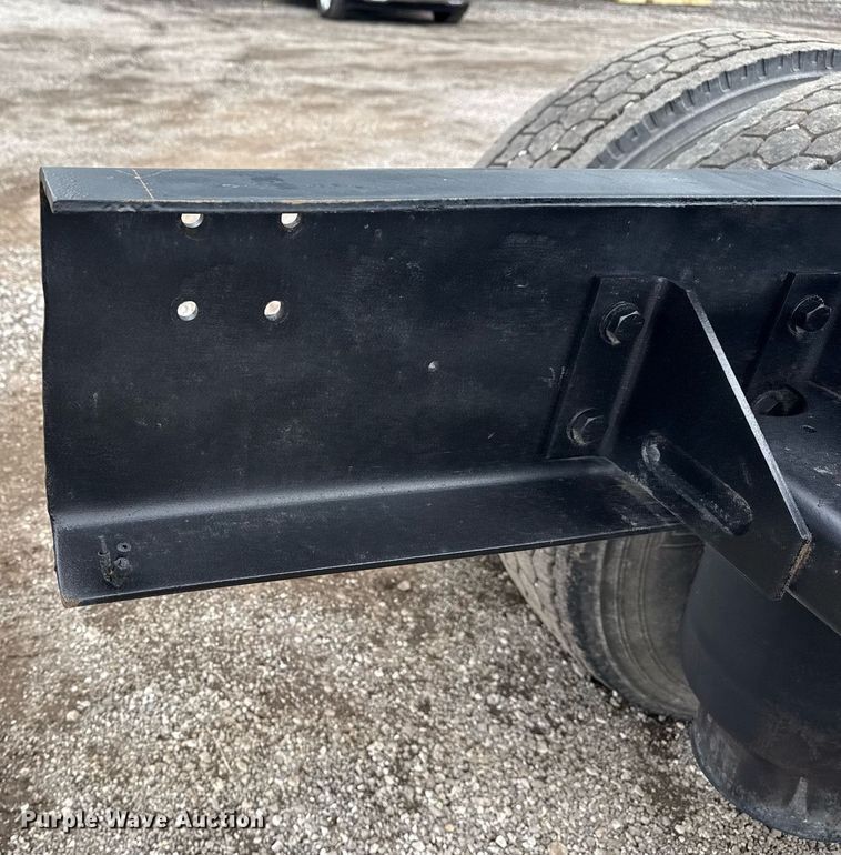 image for item EG5832 2010 Kenworth T370 truck cab and chassis