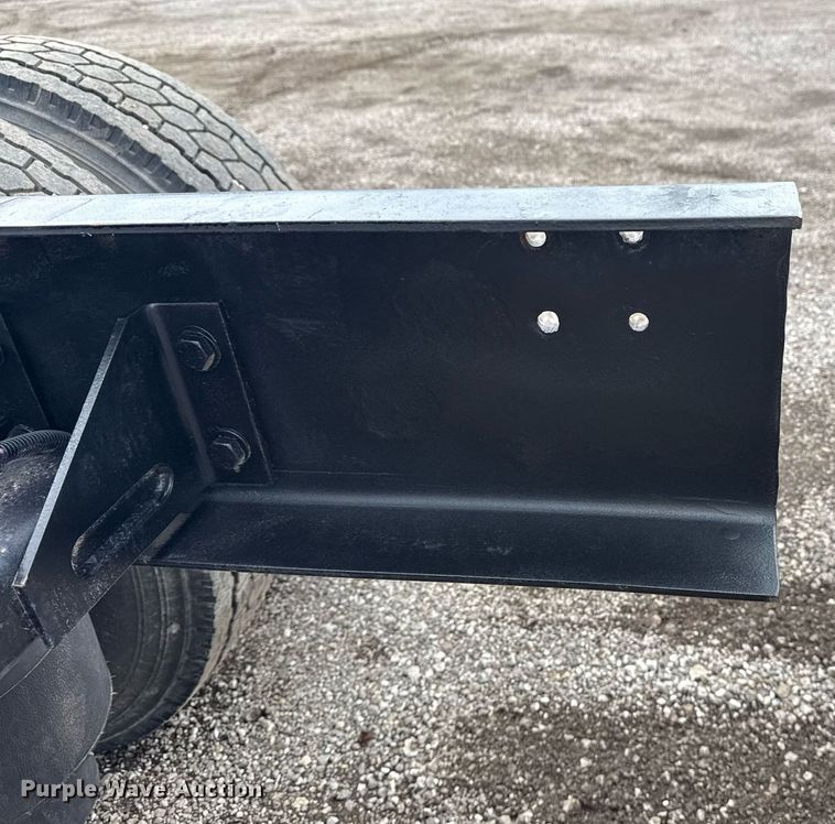 image for item EG5832 2010 Kenworth T370 truck cab and chassis