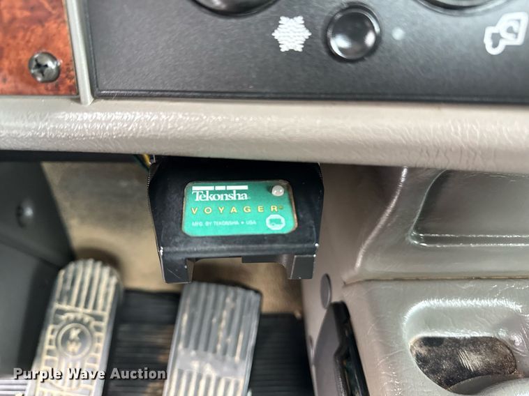 image for item EG5832 2010 Kenworth T370 truck cab and chassis