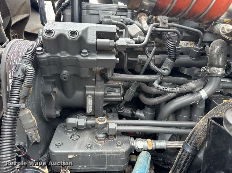 image for item EG5832 2010 Kenworth T370 truck cab and chassis