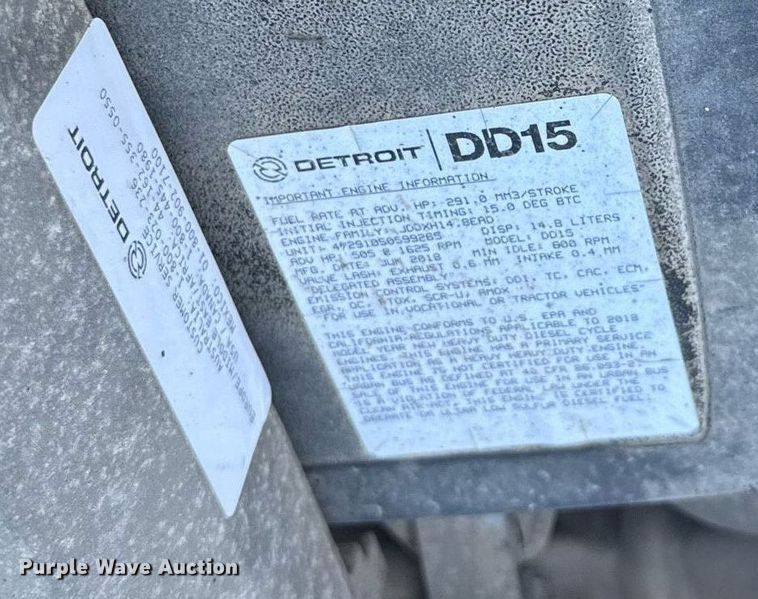 image for item EG6435 2019 Freightliner Cascadia semi truck