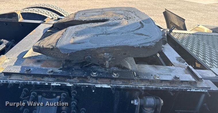 image for item EG6436 2021 Volvo VNL semi truck