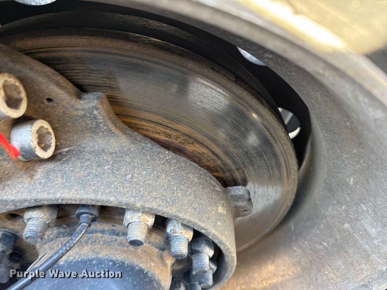 image for item EG6436 2021 Volvo VNL semi truck