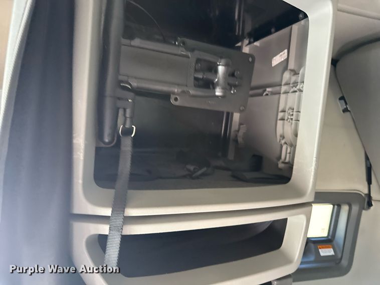 image for item EG6436 2021 Volvo VNL semi truck