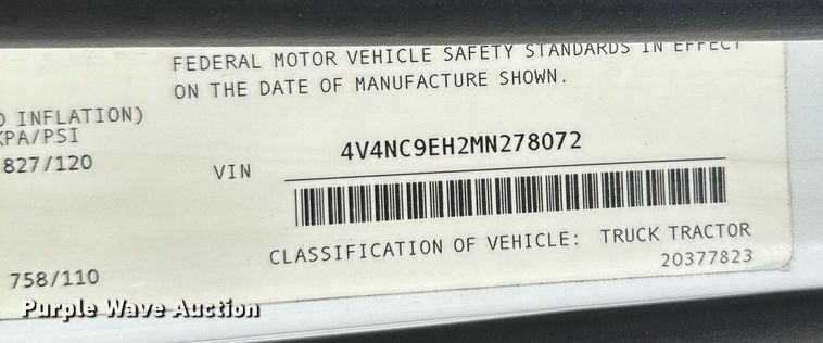 image for item EG6437 2021 Volvo VNL semi truck