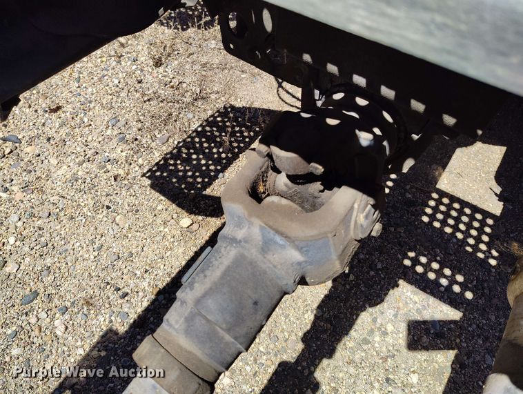 image for item EH0296 2012 International 4400 semi truck