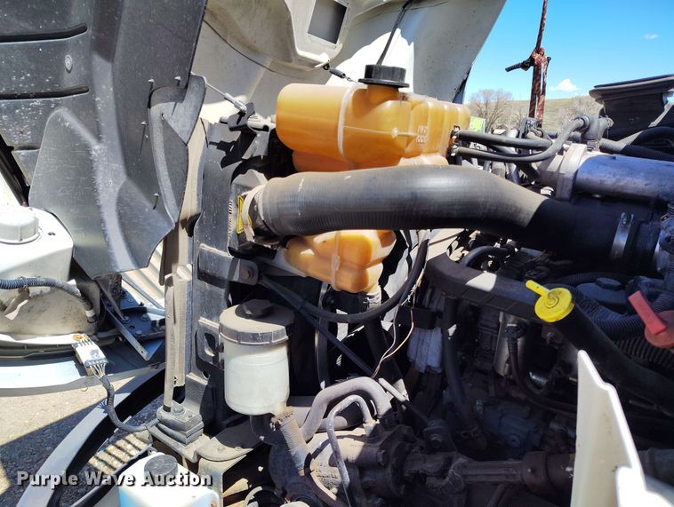 image for item EH0296 2012 International 4400 semi truck