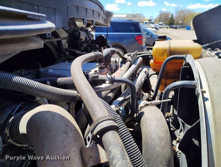 image for item EH0296 2012 International 4400 semi truck