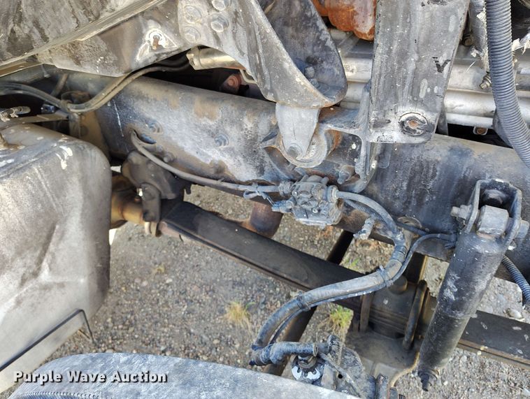 image for item EH0296 2012 International 4400 semi truck