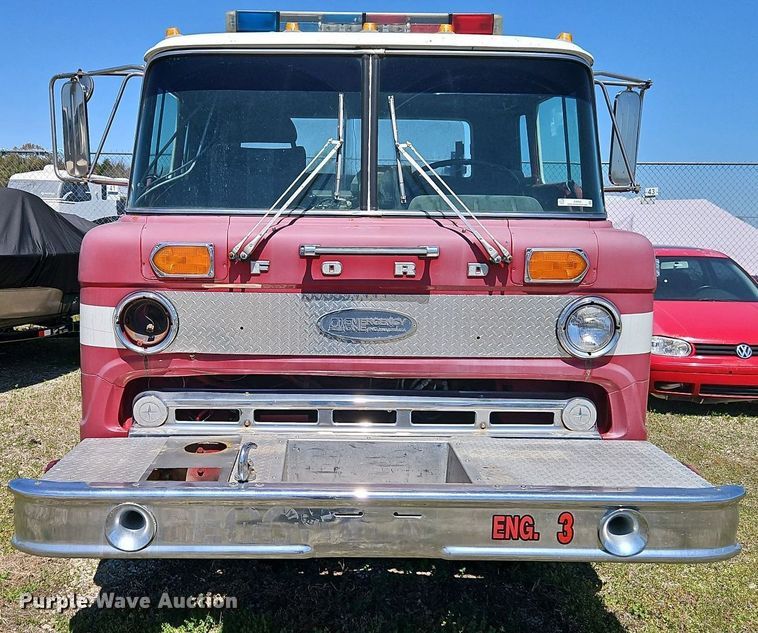 image for item EI8958 1980 Ford 8000 Custom Cab truck cab and chassis