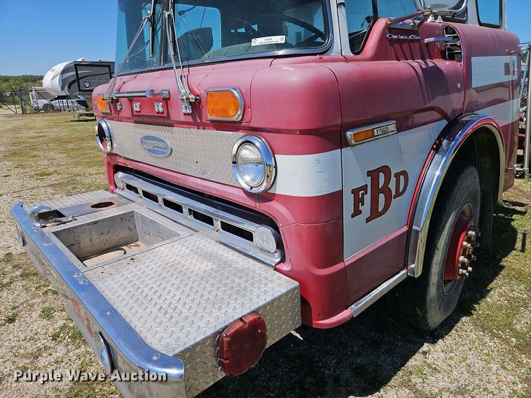 image for item EI8958 1980 Ford 8000 Custom Cab truck cab and chassis