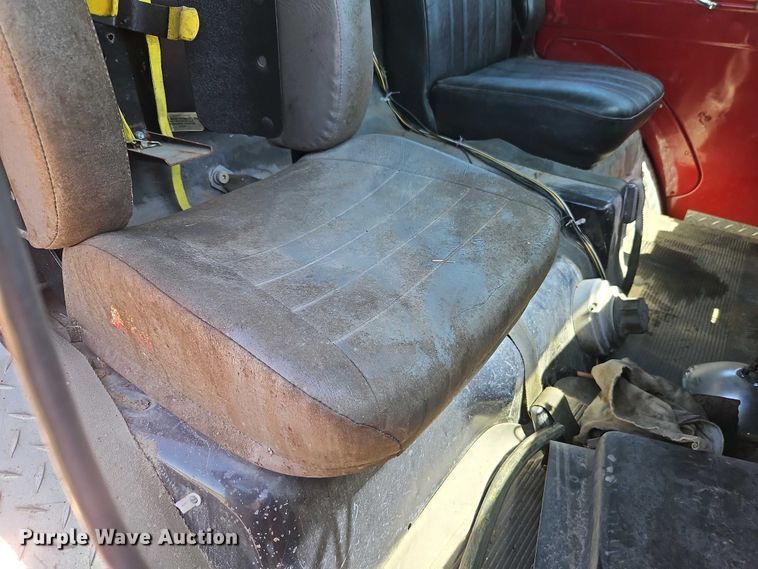 image for item EI8958 1980 Ford 8000 Custom Cab truck cab and chassis