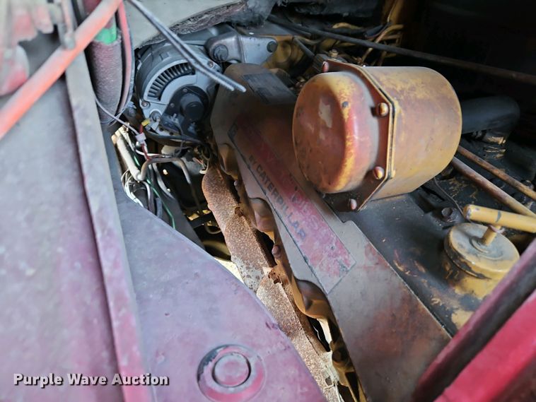 image for item EI8958 1980 Ford 8000 Custom Cab truck cab and chassis