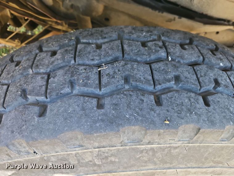 image for item EI8958 1980 Ford 8000 Custom Cab truck cab and chassis