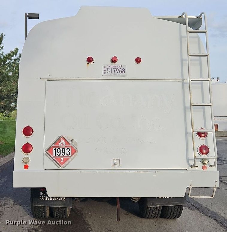 image for item EI8980 1987 Volvo White fuel truck