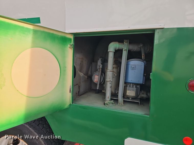 image for item EI8980 1987 Volvo White fuel truck