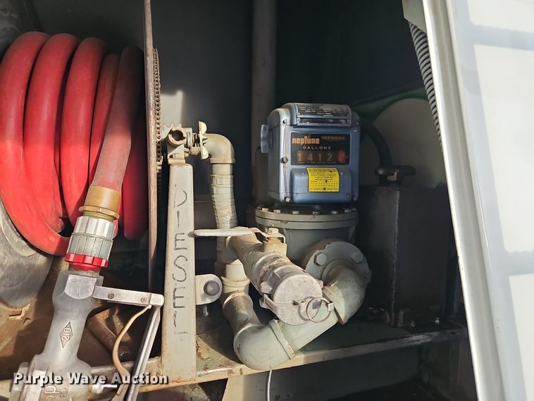 image for item EI8980 1987 Volvo White fuel truck