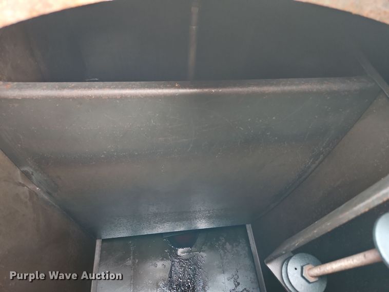 image for item EI8980 1987 Volvo White fuel truck