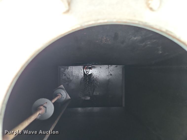 image for item EI8980 1987 Volvo White fuel truck