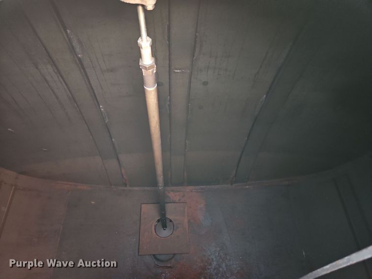 image for item EI8980 1987 Volvo White fuel truck