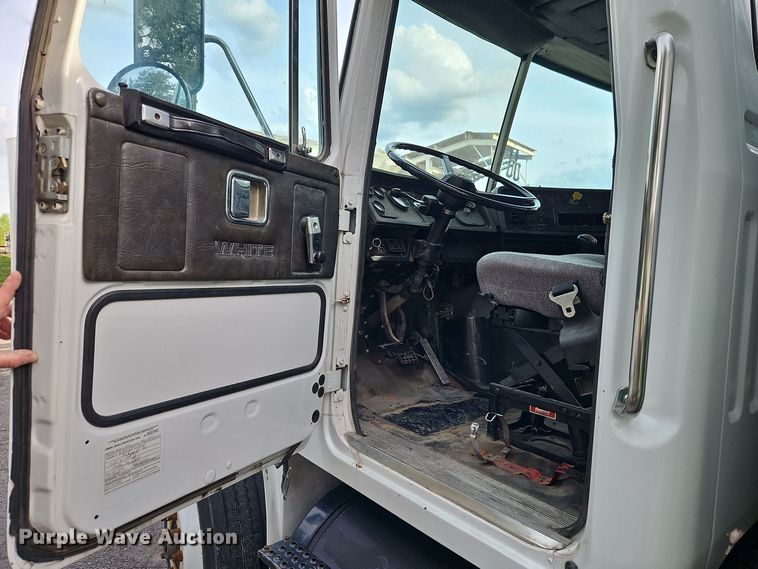 image for item EI8980 1987 Volvo White fuel truck
