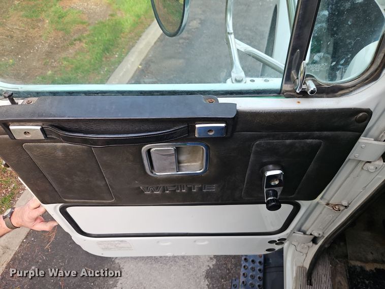 image for item EI8980 1987 Volvo White fuel truck