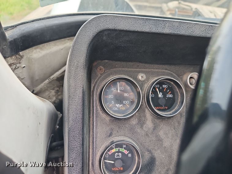 image for item EI8980 1987 Volvo White fuel truck