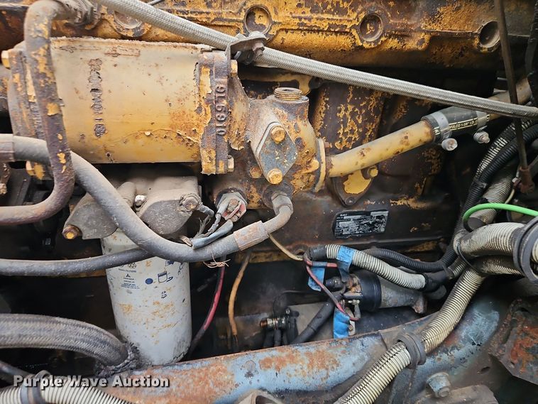 image for item EI8980 1987 Volvo White fuel truck