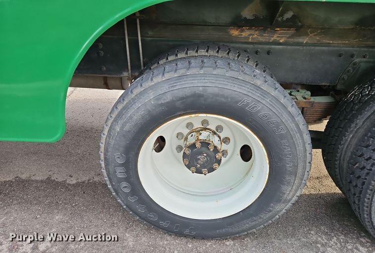 image for item EI8980 1987 Volvo White fuel truck