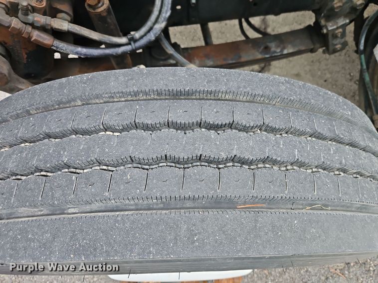 image for item EI8980 1987 Volvo White fuel truck