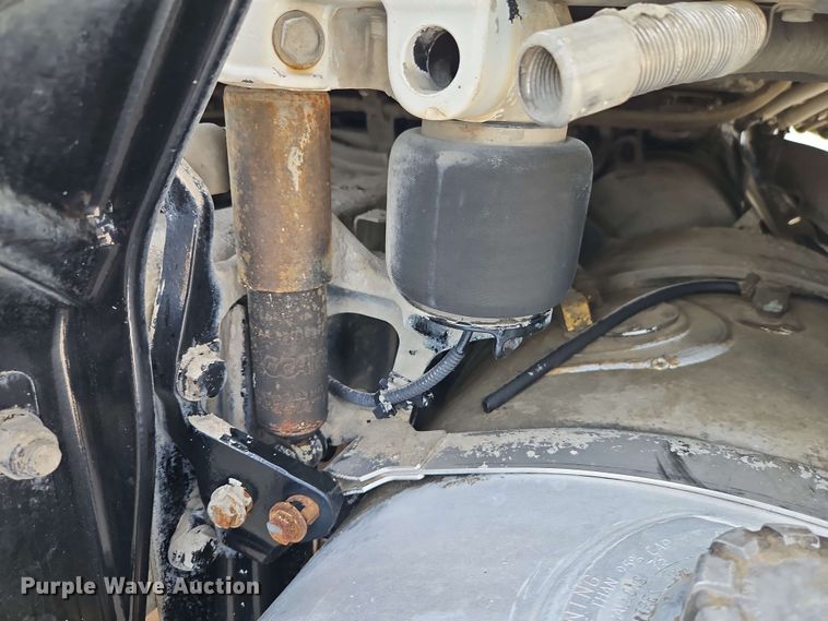 image for item EJ0007 2016 Kenworth T680 semi truck