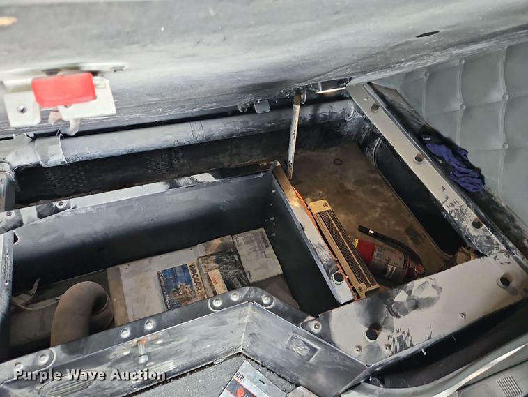 image for item EJ0007 2016 Kenworth T680 semi truck