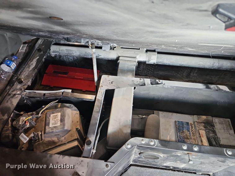 image for item EJ0007 2016 Kenworth T680 semi truck