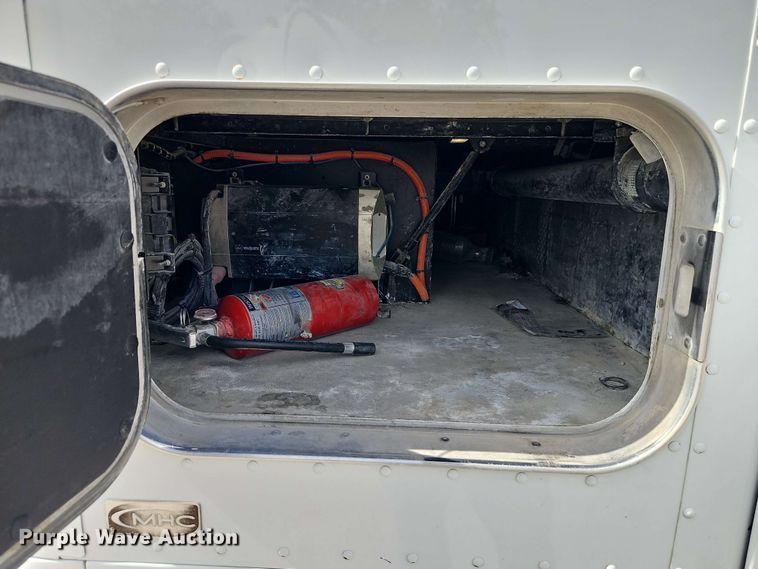 image for item EJ0007 2016 Kenworth T680 semi truck