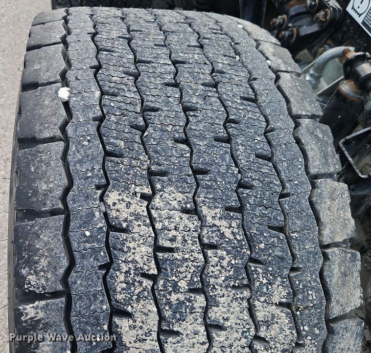 image for item EJ0007 2016 Kenworth T680 semi truck