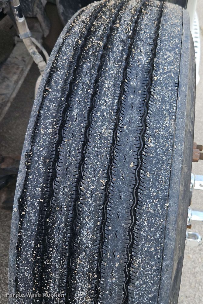 image for item EJ0007 2016 Kenworth T680 semi truck