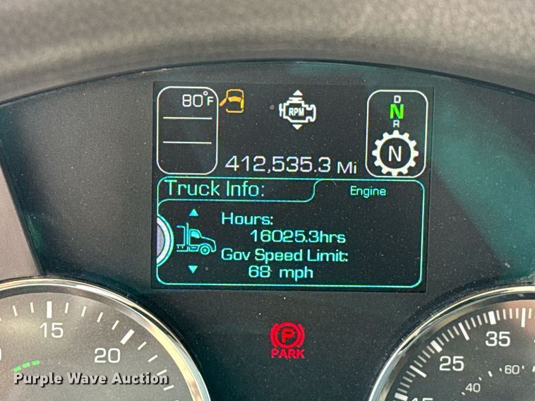 image for item EJ4567 2021 Kenworth T680 semi truck