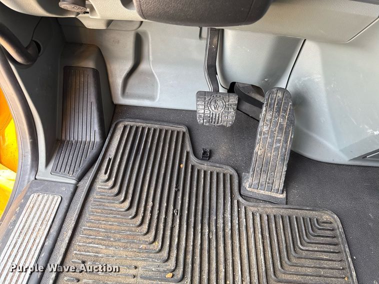 image for item EJ4567 2021 Kenworth T680 semi truck